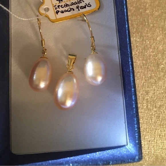 Beautiful Freshwater Peach Pearl Dangle Earrings & Pendant Set 14kYG/ Sterling